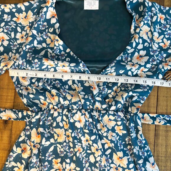 NWOT Sienna Sky Floral Midi Dress with Front Snap Closure – Flowy & Femi… - Picture 8 of 11